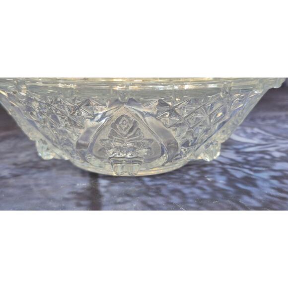 Vintage Carved Glass Clear Bowl Candy Dish With Lid - Picture 10 of 12